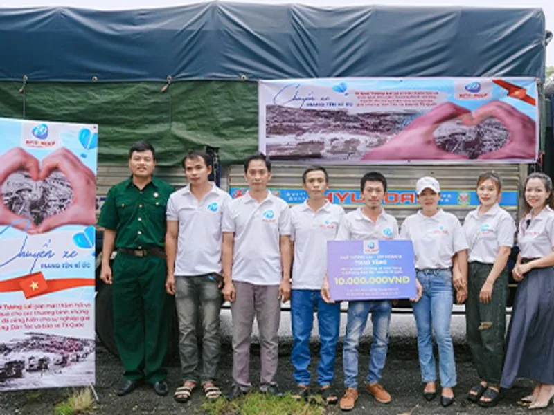 Hình ảnh minh họa lý do chọn GEMWIN: đa dạng game, ưu đãi, thanh toán nhanh và đội ngũ chuyên gia